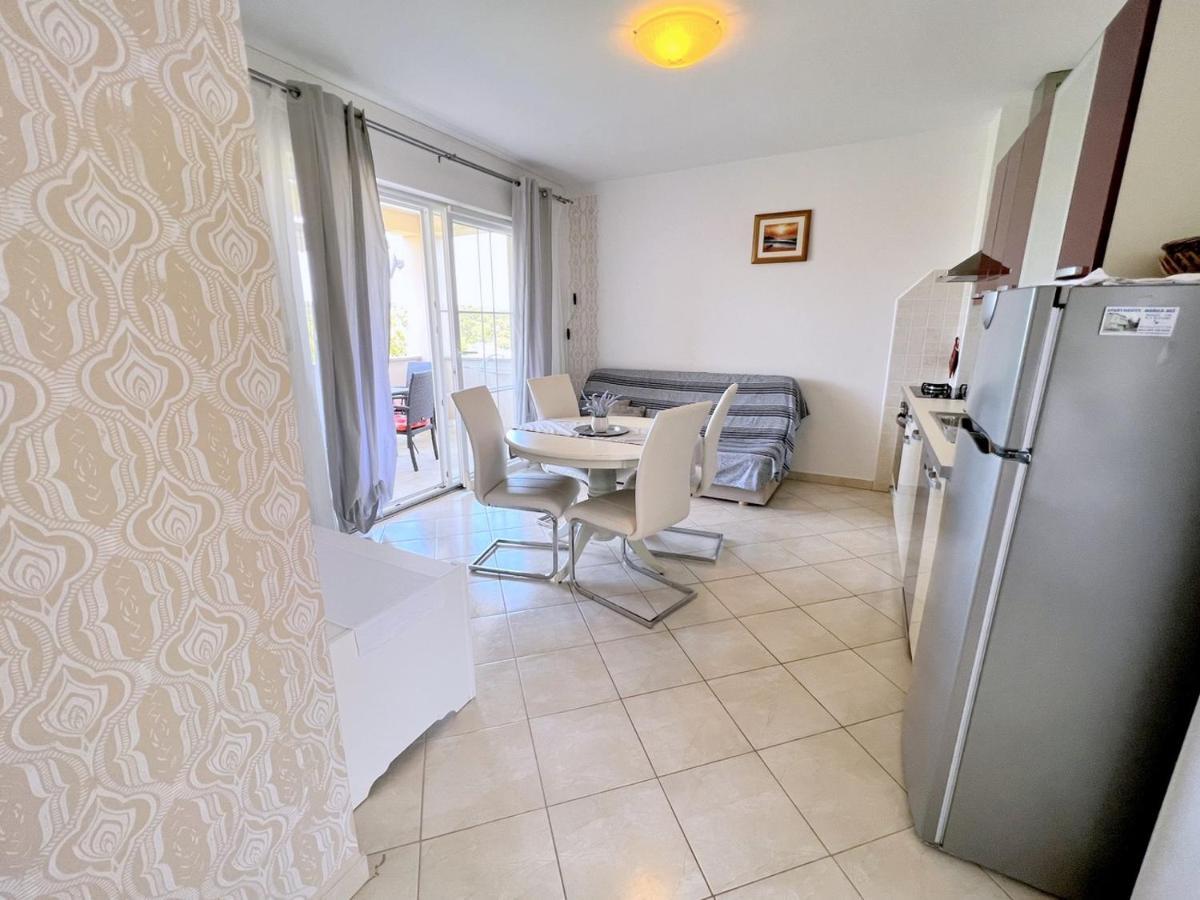 Miramar Apartments Banjol Zewnętrze zdjęcie