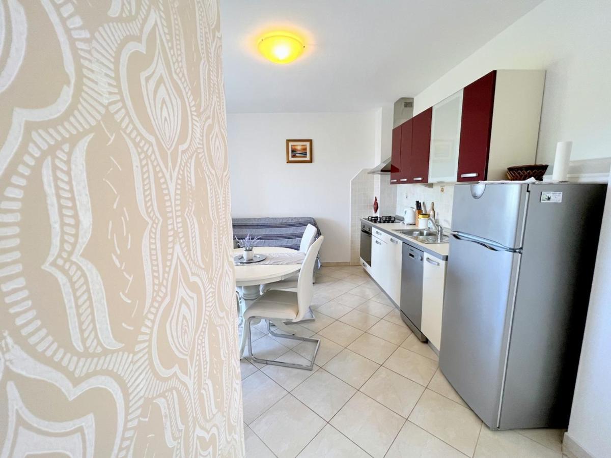 Miramar Apartments Banjol Zewnętrze zdjęcie